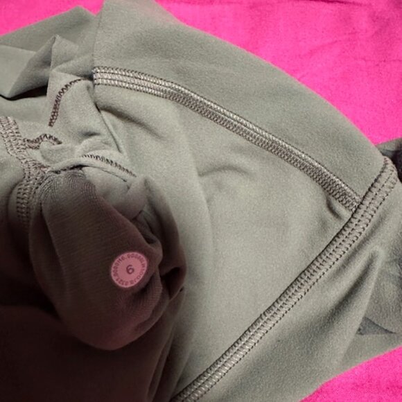 Lululemon Size 6 Align Leggings - Picture 2 of 3